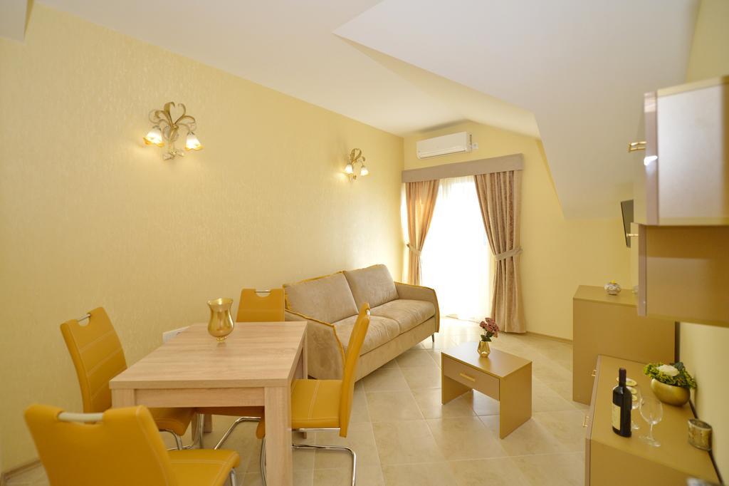 Pontus Luxury Apartments Tivat Buitenkant foto