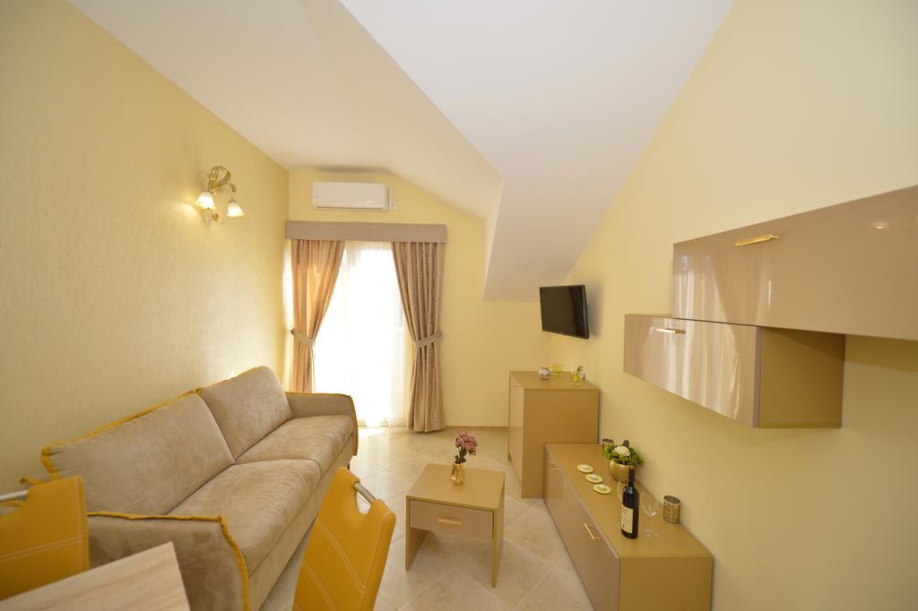 Pontus Luxury Apartments Tivat Buitenkant foto