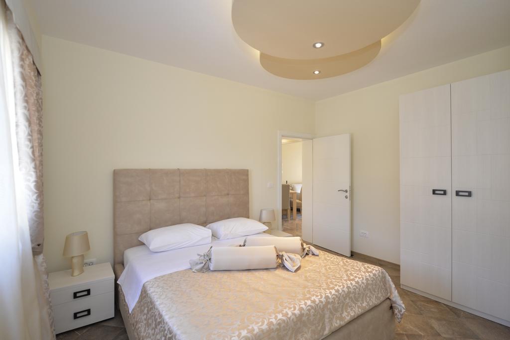 Pontus Luxury Apartments Tivat Buitenkant foto