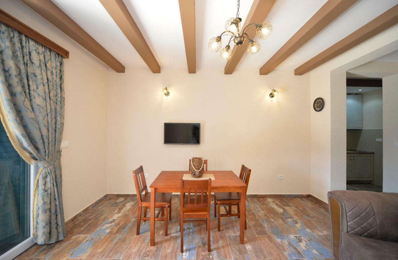 Pontus Luxury Apartments Tivat Buitenkant foto